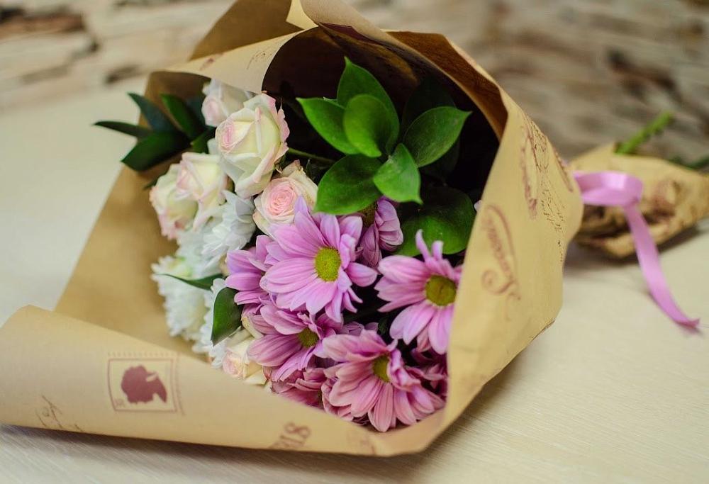 Букет цветов из: Розы и Хризантемы в Лесосибирске