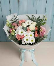 Букет цветов из:  Розы, Лизиантусы и Хризантемы в Лесосибирске