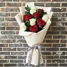 Букет цветов из:  Розы в Лесосибирске