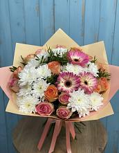 Букет цветов из:  Розы, Герберы и Хризантемы в Лесосибирске