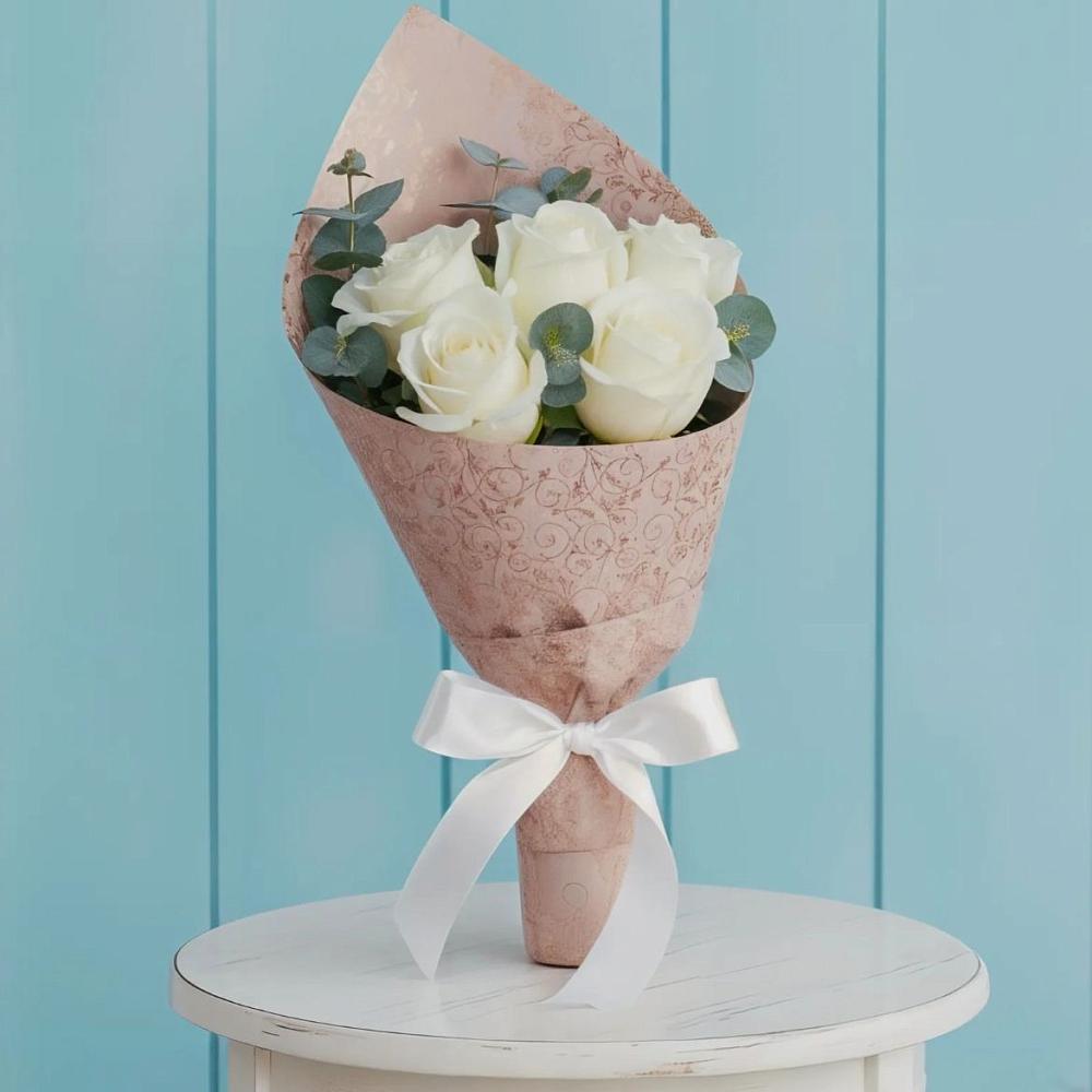 Букет цветов из: Розы в Лесосибирске