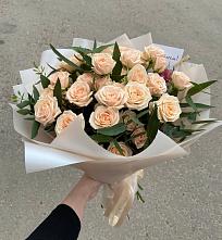 Букет Кремовые розы Латте в Лесосибирске