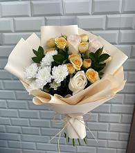Букет цветов из:  Розы и Хризантемы в Лесосибирске