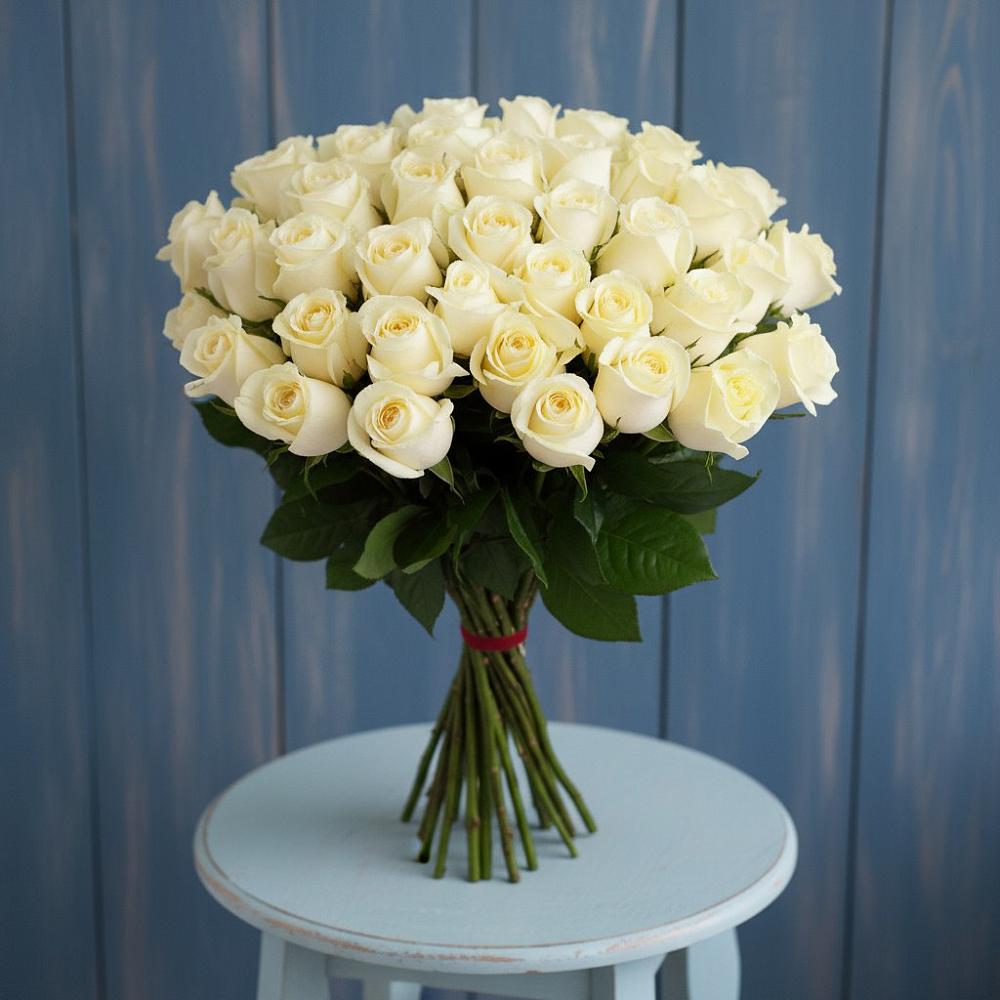 Букет 51 Белая роза Эдлесс Лав в Лесосибирске