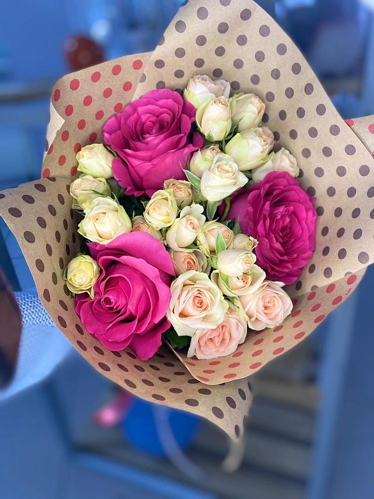 Букет цветов из: Розы в Лесосибирске