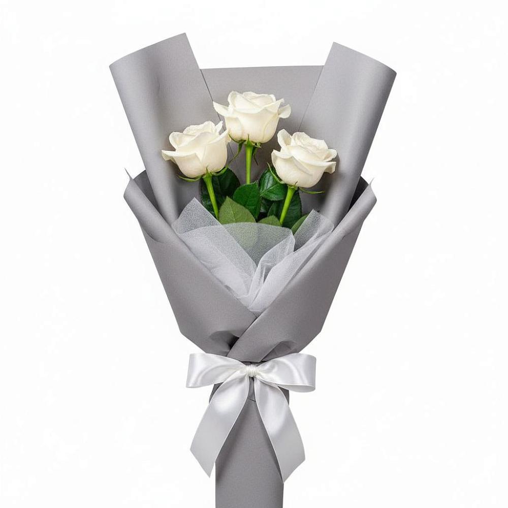 Букет 3 белые розы в Лесосибирске