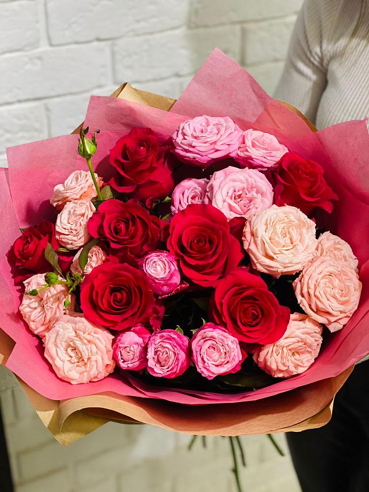 Букет цветов из: Розы в Лесосибирске