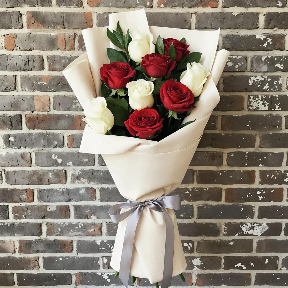 Букет цветов из: Розы в Лесосибирске