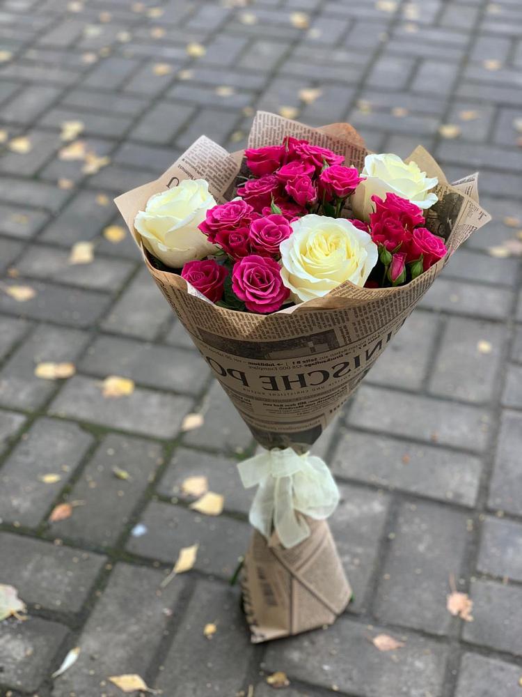 Букет цветов из: Розы в Лесосибирске