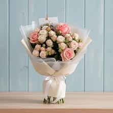 Букет цветов из:  Розы в Лесосибирске