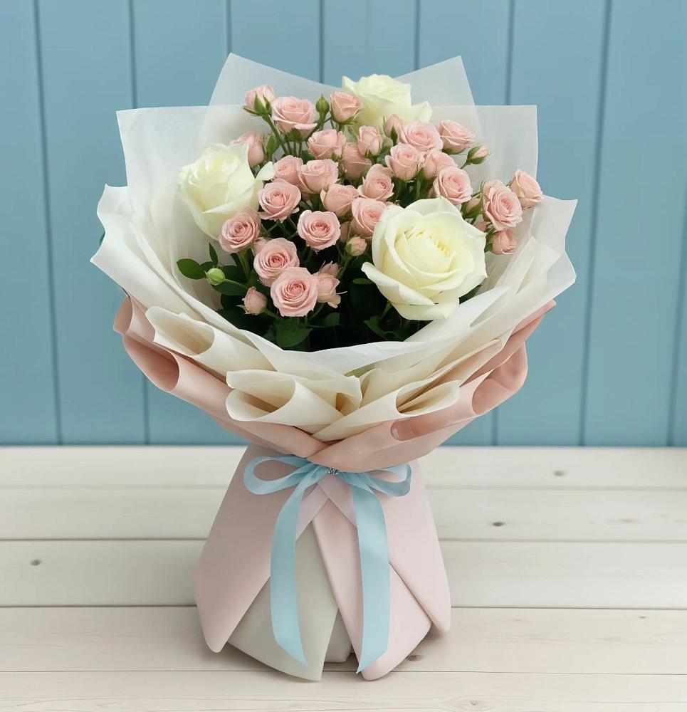 Букет цветов из: Розы в Лесосибирске