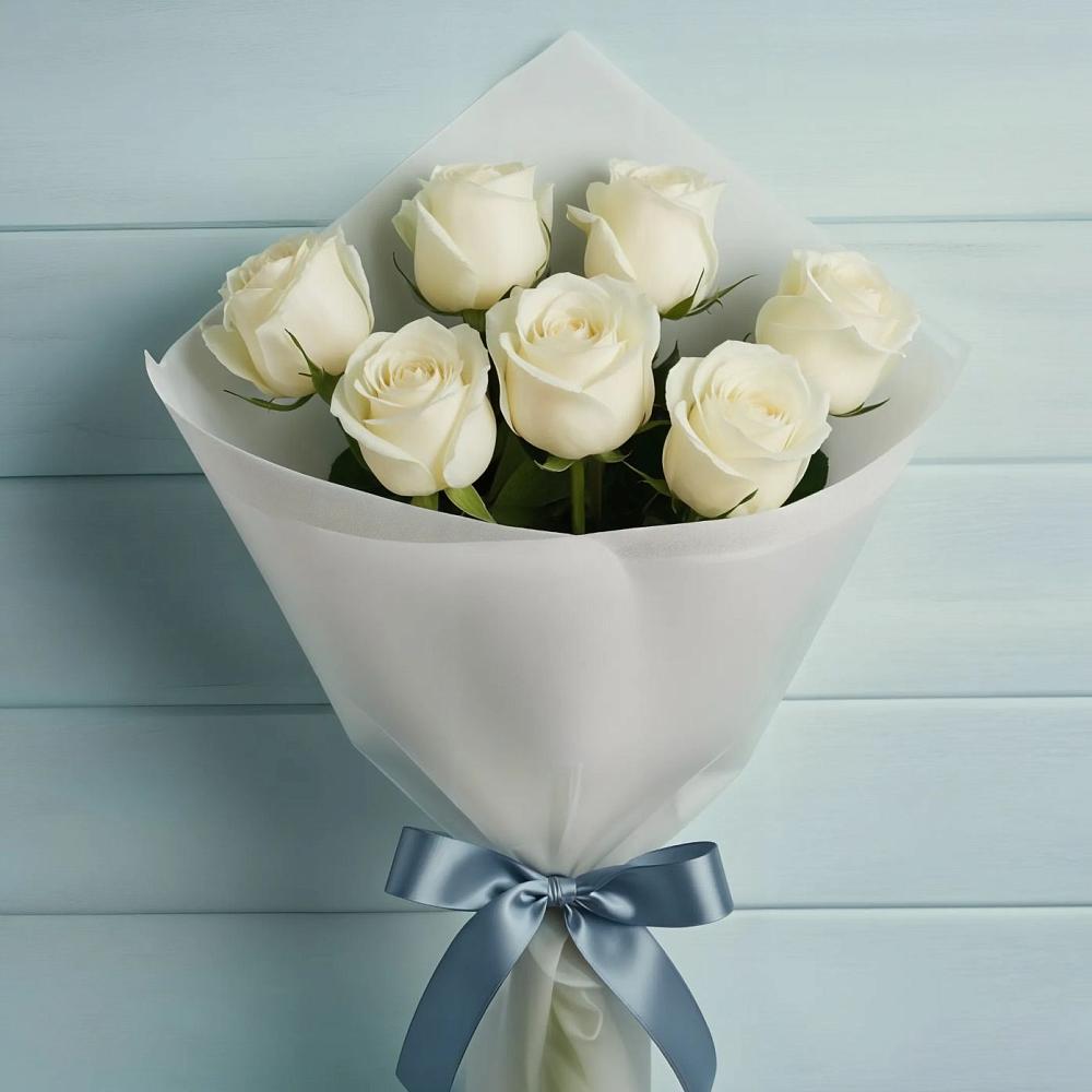 Букет 7 Белых роз Эдлесс Лав в Лесосибирске