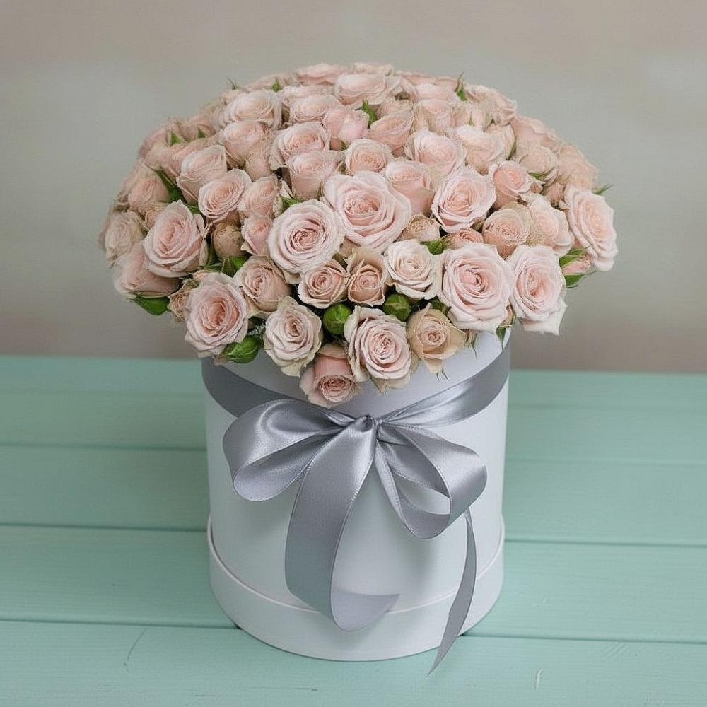 Цветочная композиция из Розы в шляпной коробке в Лесосибирске